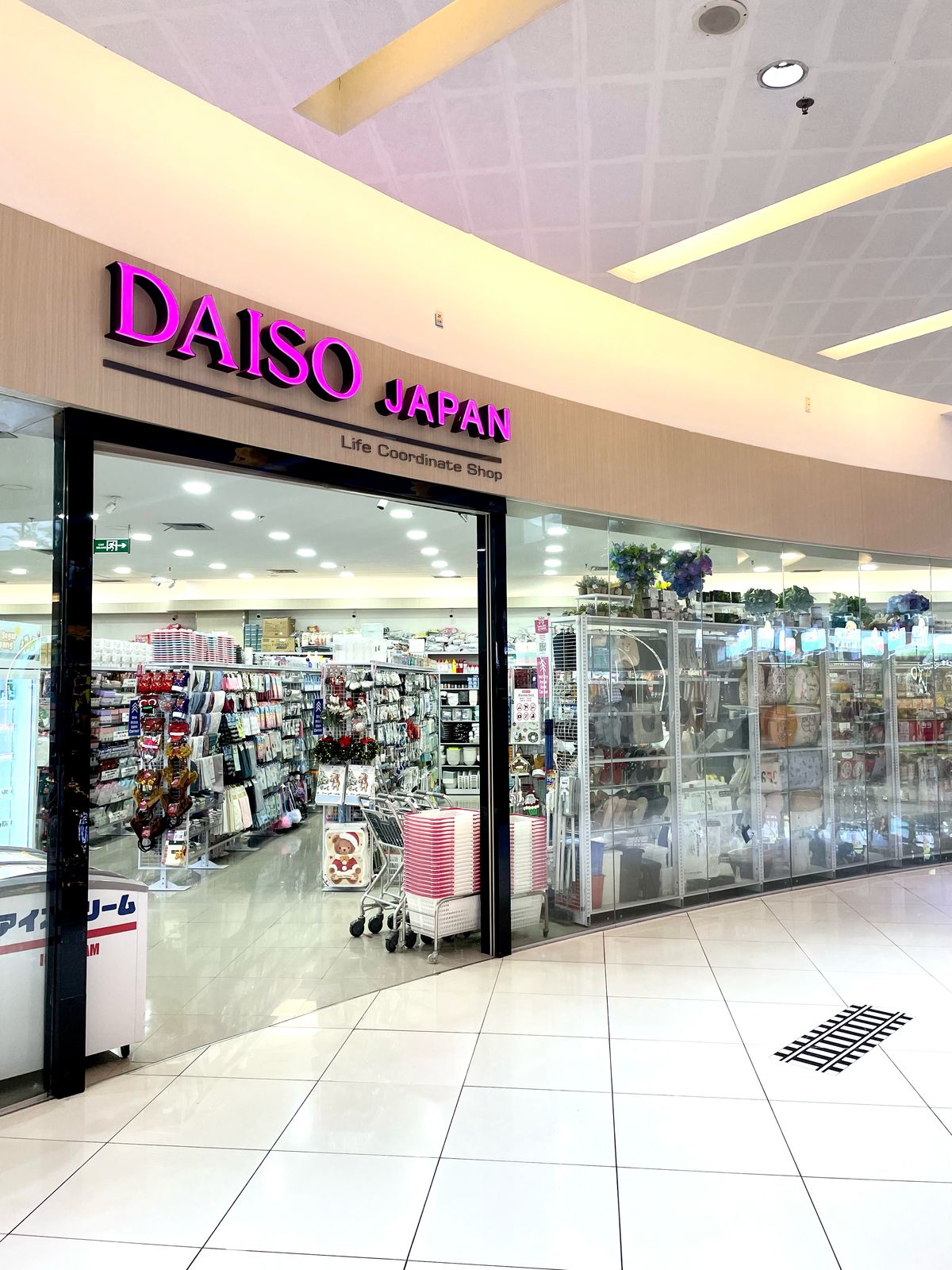 Daiso Summarecon Mall Serpong